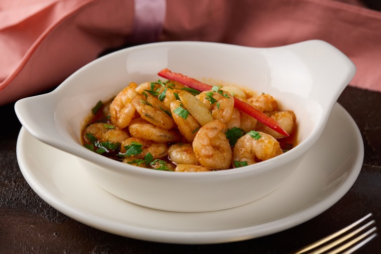 Ruvia Restaurant - butter shrimp (tereyagli karides) cooked with garlic and chilli, served in a white dish